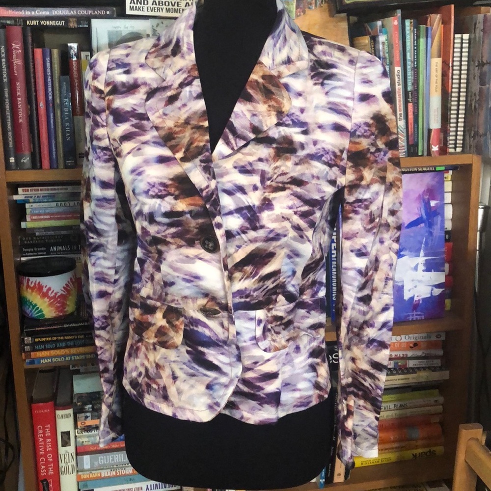 Escada Cotton/Viscose Blend “Barbara” Fitted Blazer